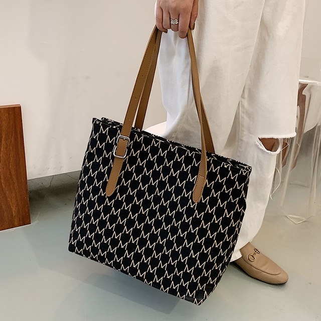 レトロレディース大容量バッグレディースバッグ2020人気の新しい流行のファッションオールマッチショルダーバッグネットレッドトートバッグ Tiancai_Wing_Bag76765816105