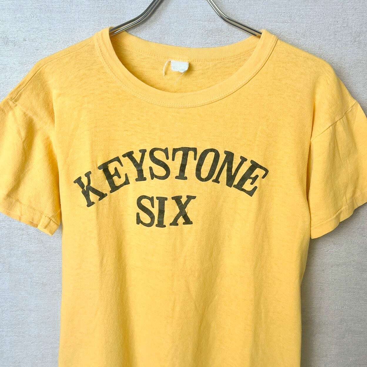 [VINTAGE] 80s KEYSTONE SIX PRINT TEE