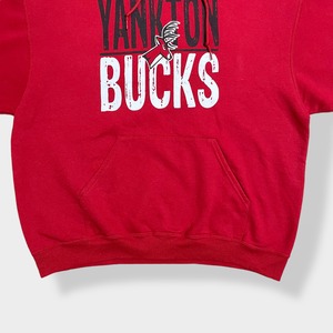 【JERZEES】高校 バスケ部 YANKTON BUCKS プリント ロゴ スウェット パーカー フーディー hoodie プルオーバー XL ビッグシルエット 赤 us古着