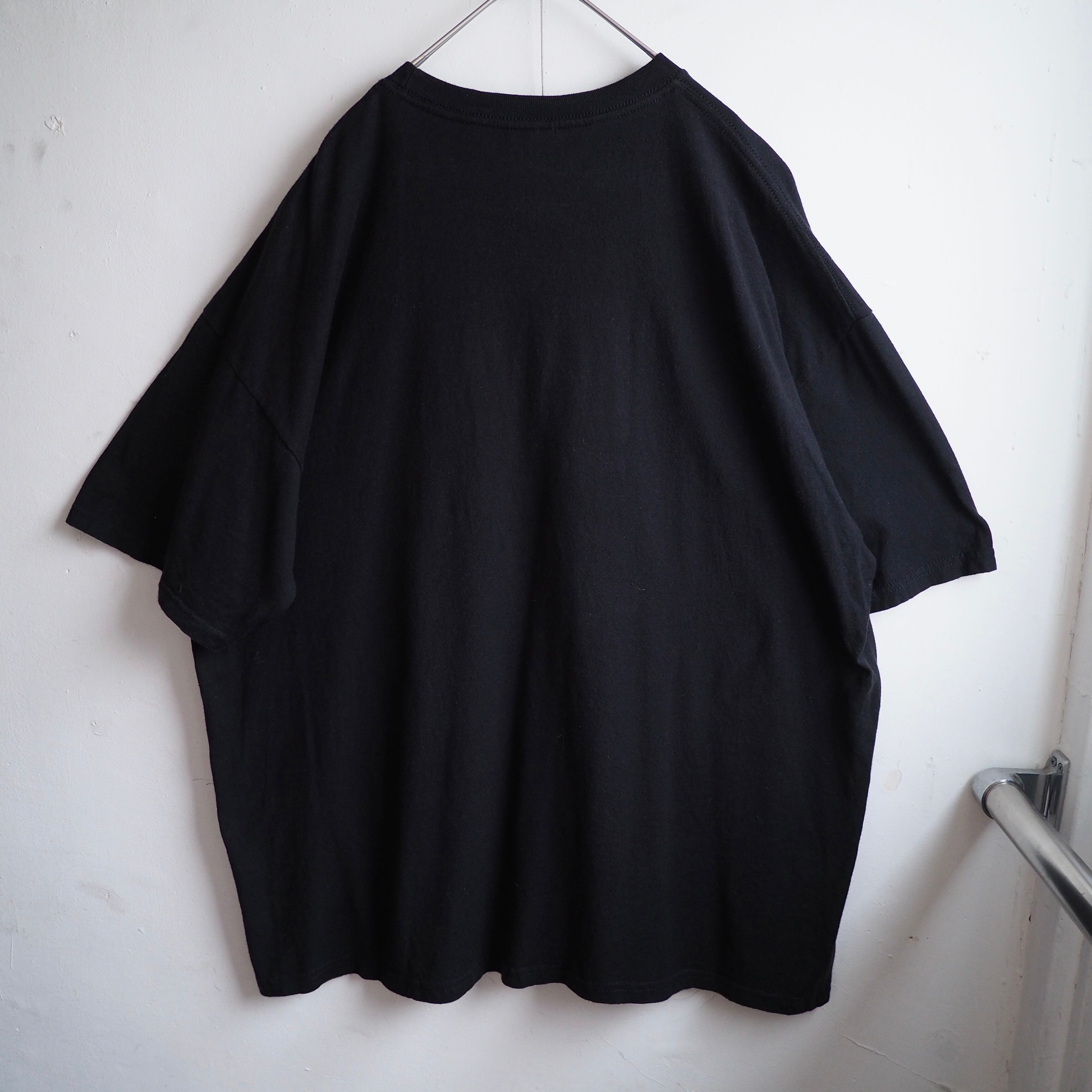 ” Animal wars ” Movie parody printed Black loose silhouette Tee