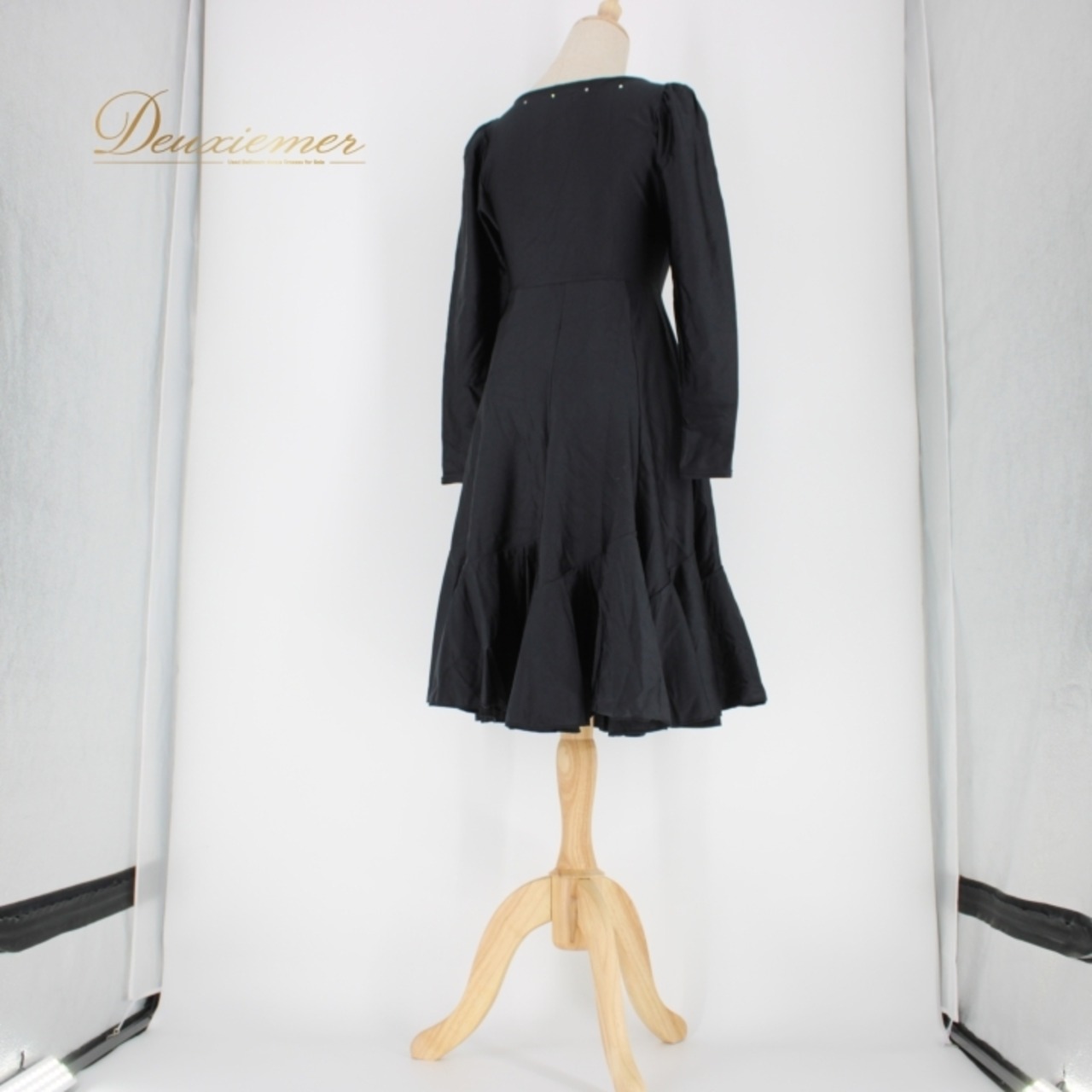 社交ダンス 衣装 スタンダード ラテン ドレス ワンピース レッスンウェア パーティドレス Natarsia Chacott チャコット 黒 長袖 ブラック系 モノトーン ダンスウェア 光る ドレッシー おしゃれ スパンコール デザイン エレガント フィット感 伸縮性 フォーマル パーティー用 特別な日 ディスコ ダンスパフォーマンス 上品 体型カバー シンプル 仕立て良い