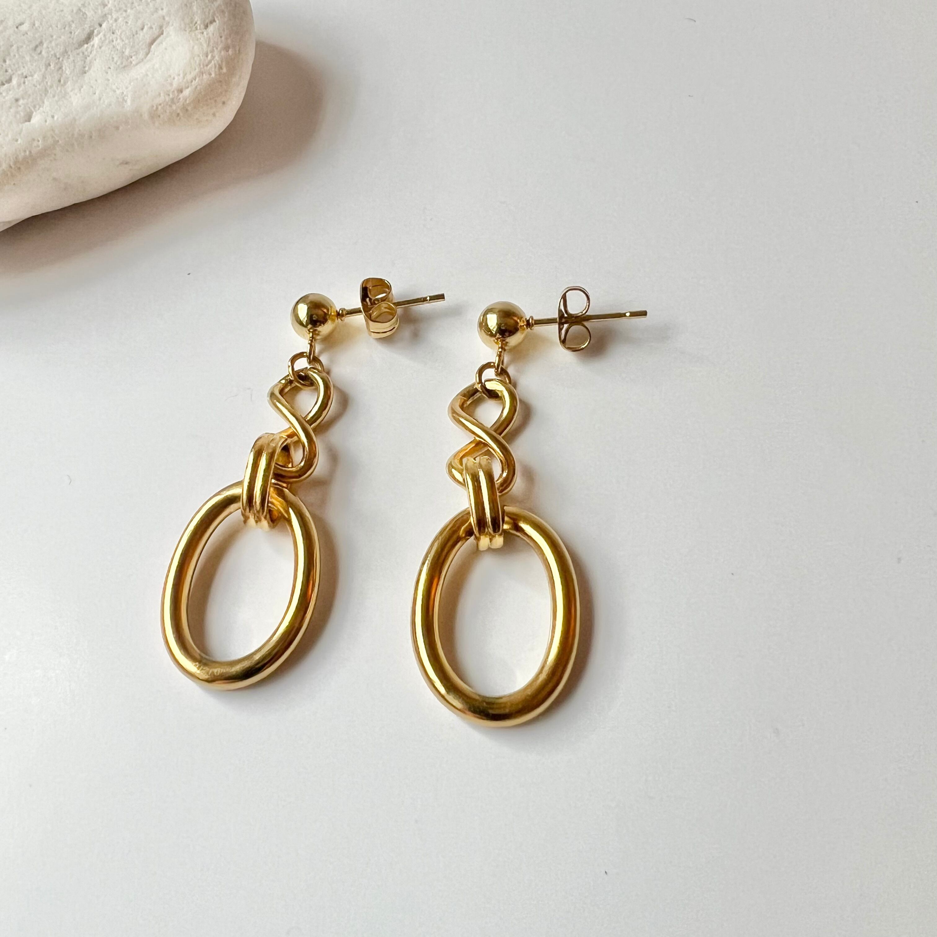 おもちママ♡です。ビジュー.ハンドメイド♡イヤリング♡ Earring | Handmade Accessory MU