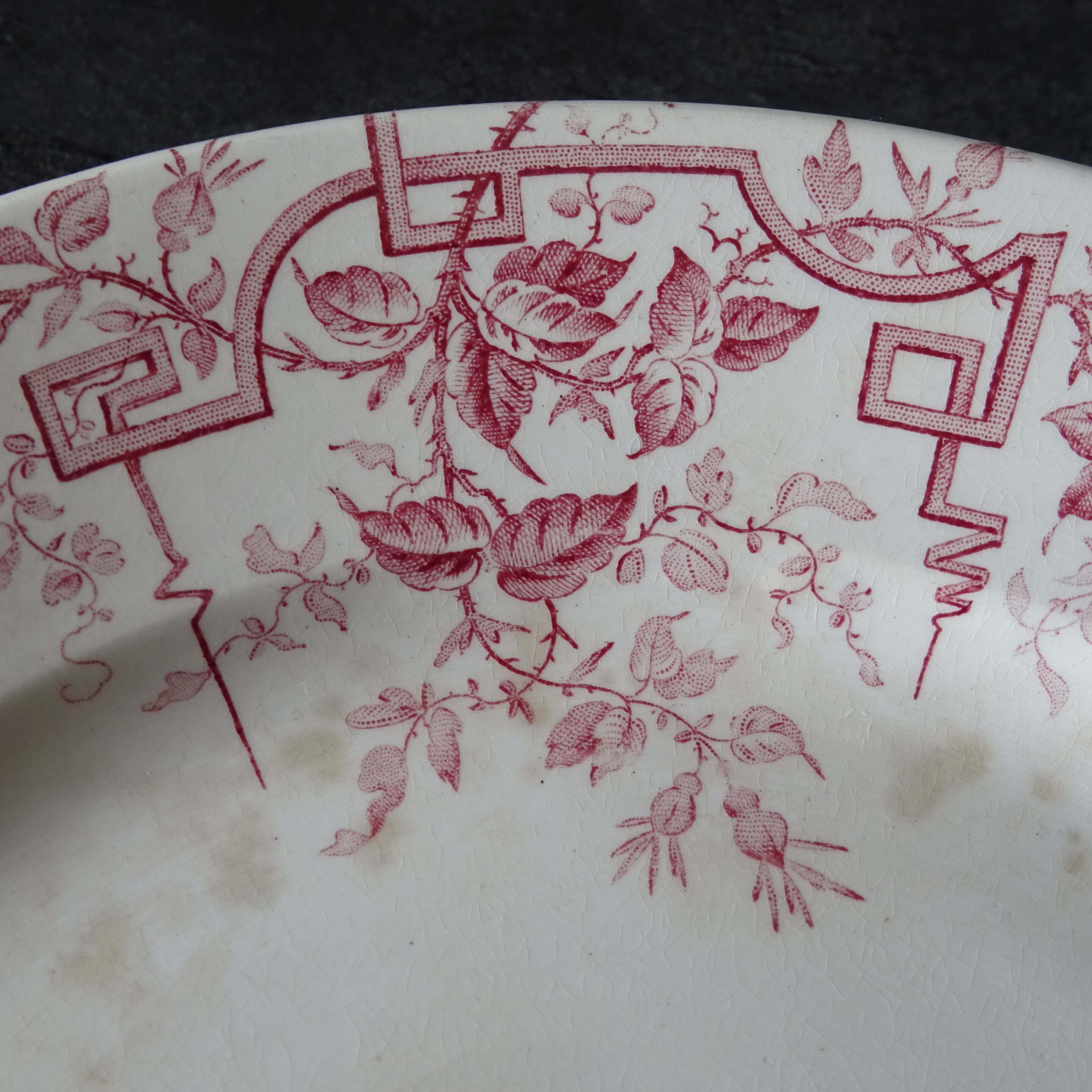 T.F. Badonviller  modèle《ROSES》Assiette à pied