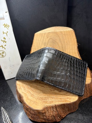 マットブラックポロサス・ビルフォード(二つ折り財布)