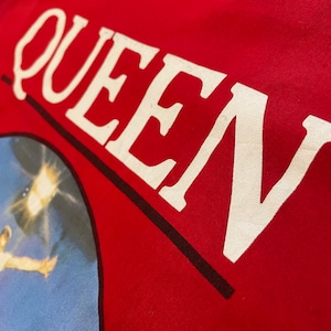 【QUEEN】オフィシャル バンドTシャツ ロックTシャツ フォトプリント ロゴ Lサイズ us古着