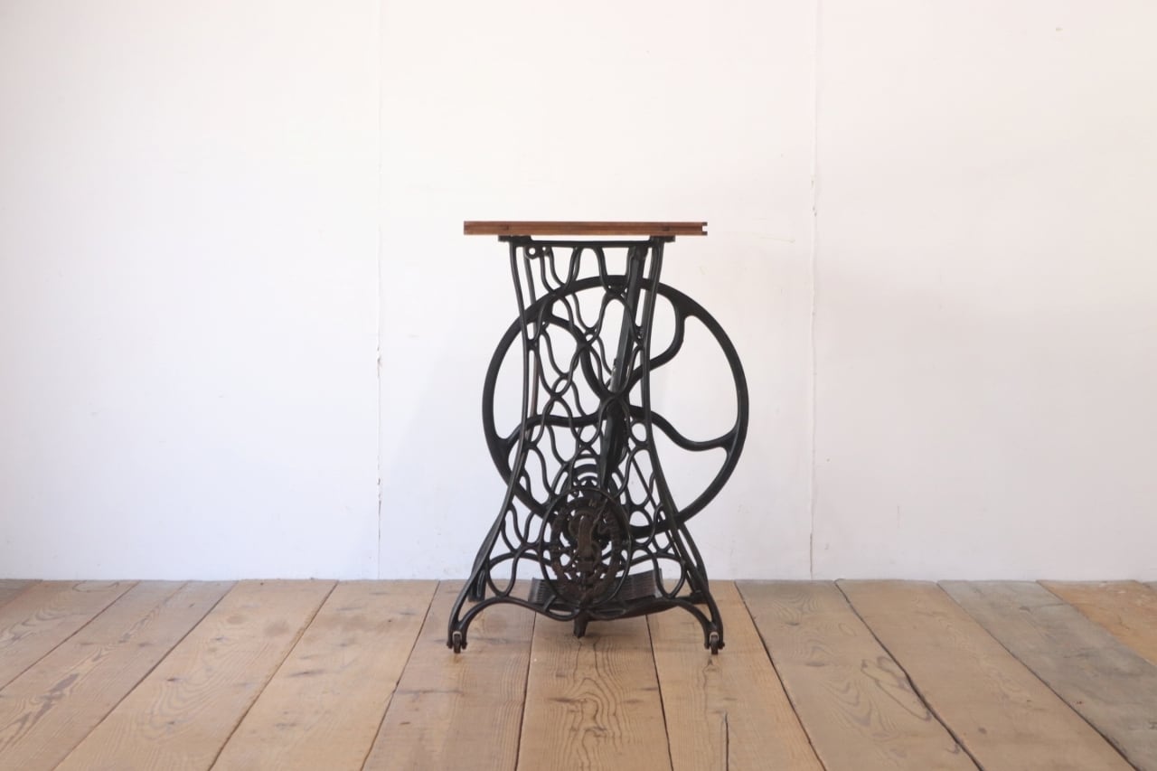 アンティーク　ミシン脚　デスク　シンガー SINGER シンガー アンティーク ミシンテーブル｜ミシン脚 テーブル