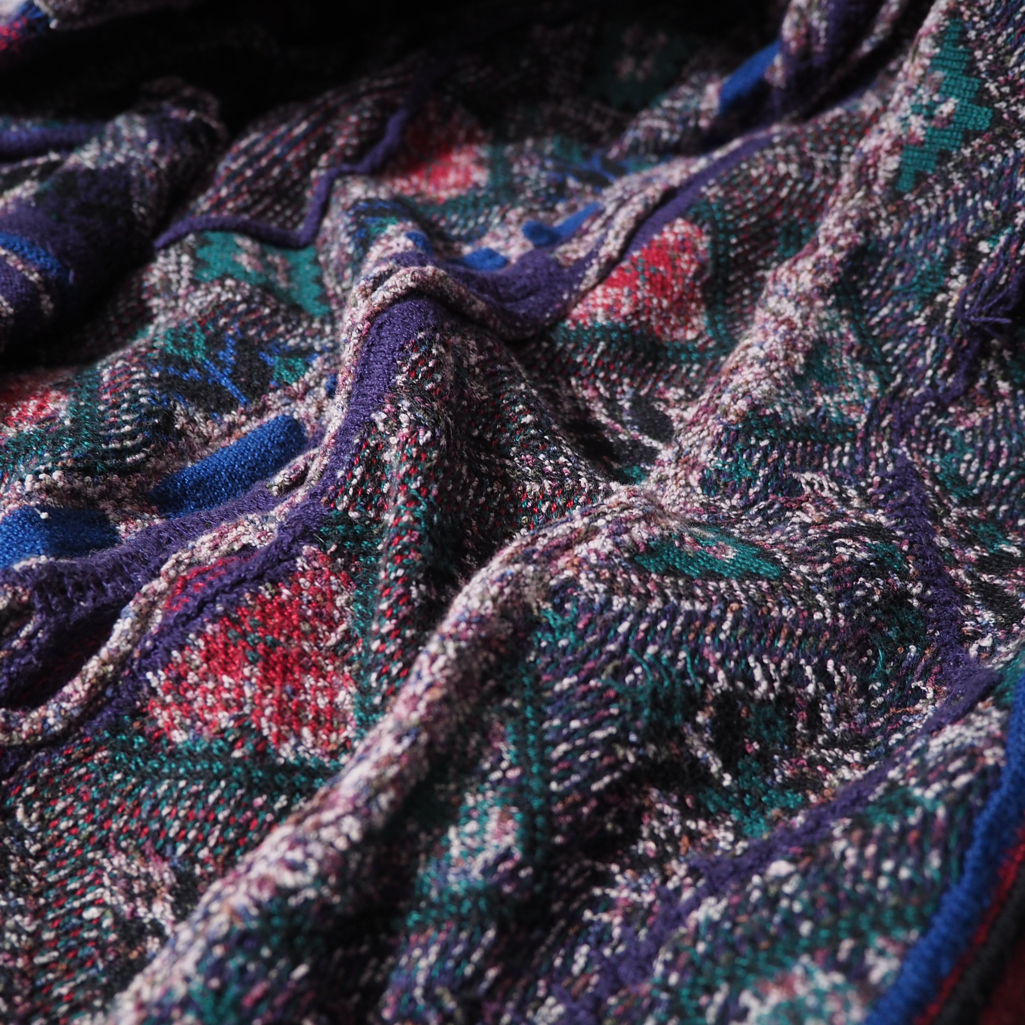 ” TUNDRA ” Bewitching chaos pattern Weaving vintage loose 3D Knit