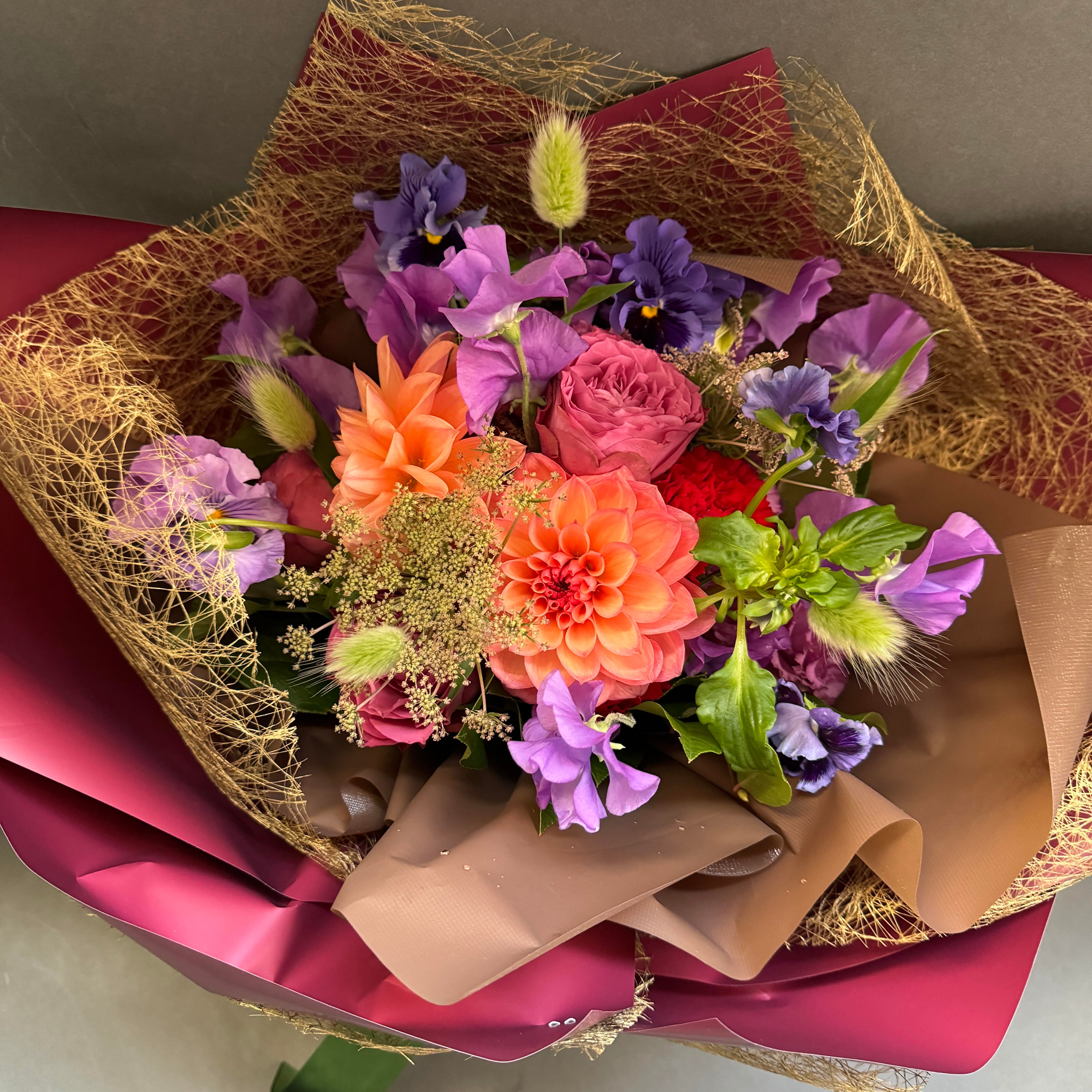 生花花束ブーケ {上品系} Mサイズ | 松田生花店・松田種苗店オンライン