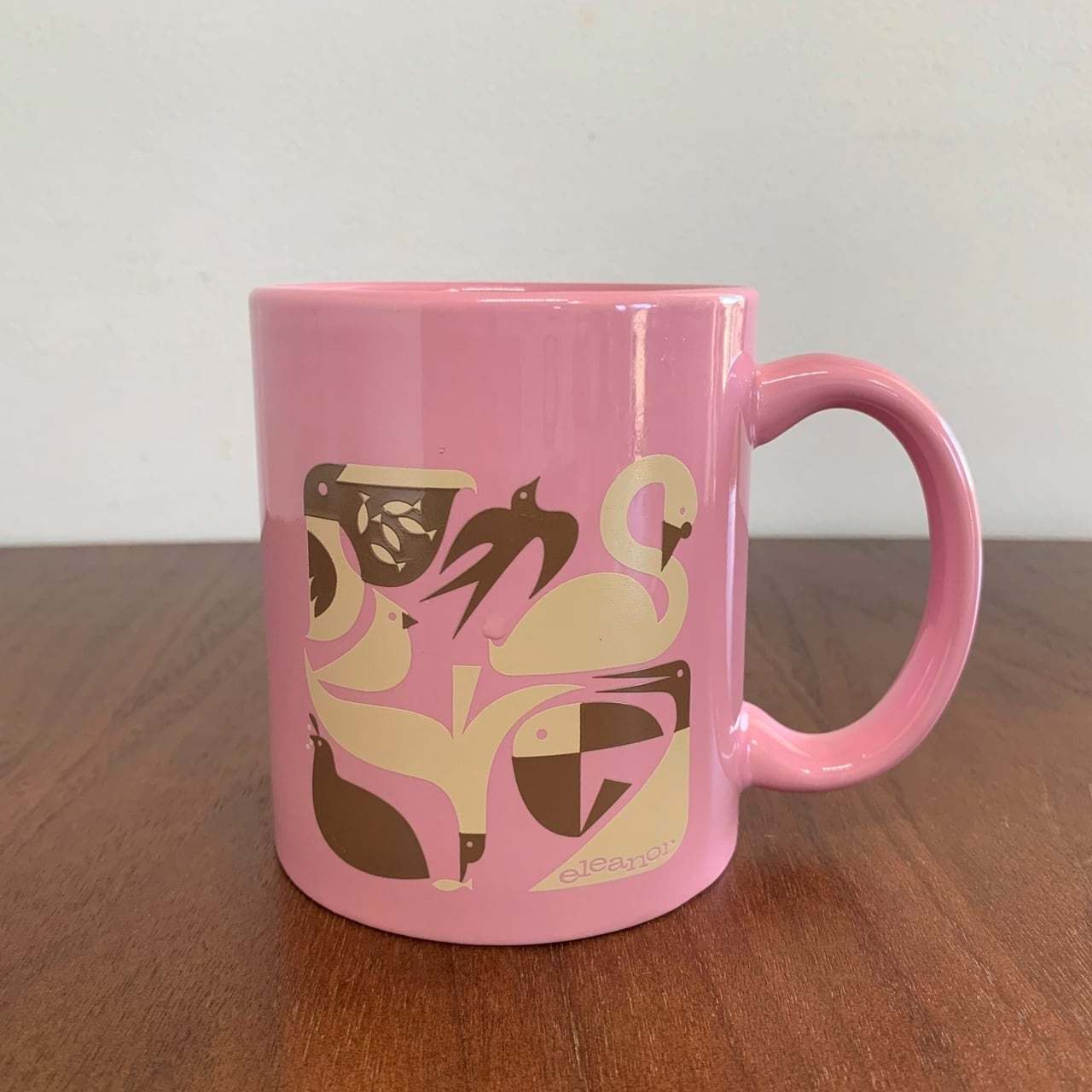 エリーナ・グロシュ 鳥たちのマグカップ・ピンク / Aviary Mug by Eleanor Grosch