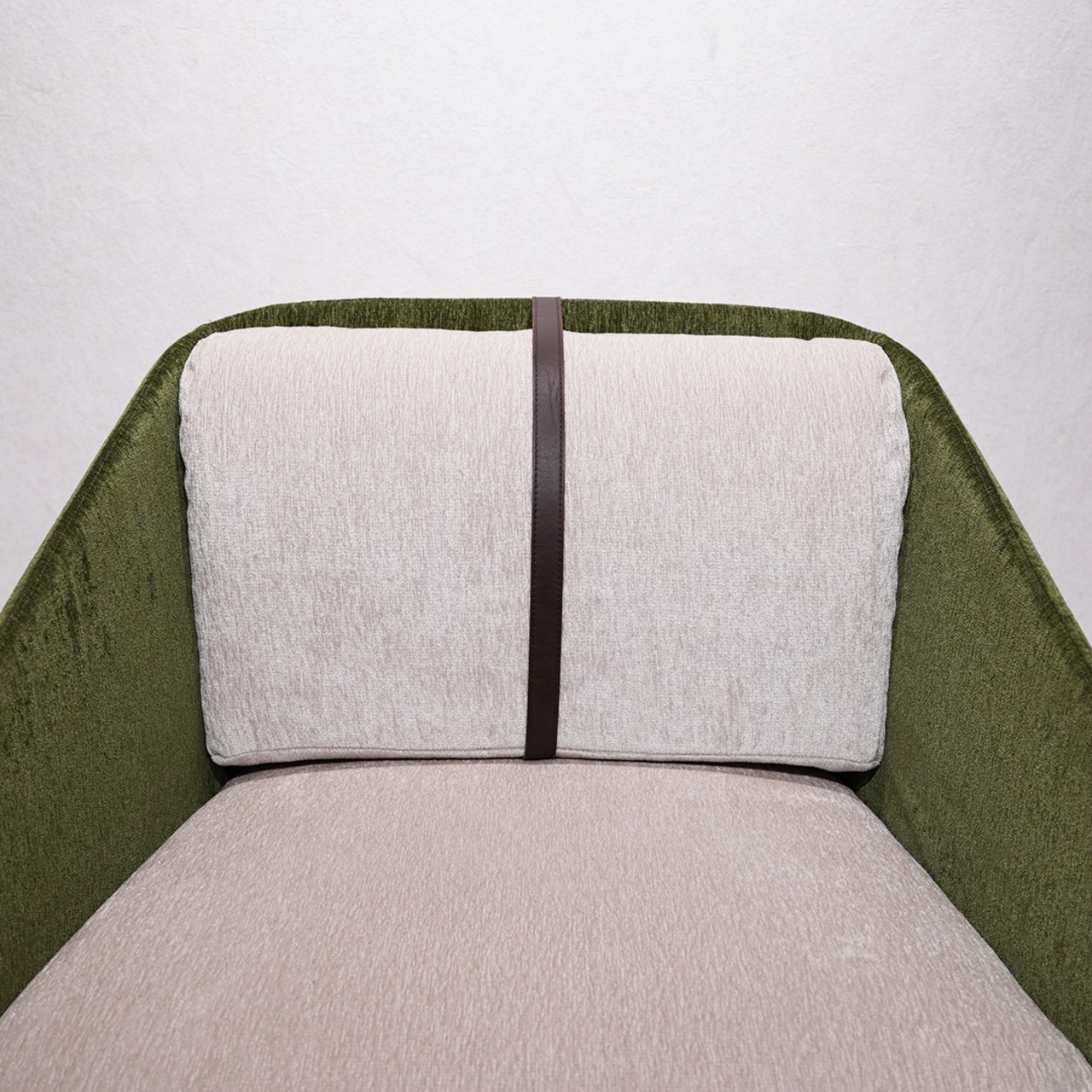 infiniti Demoiselle Armchair / イタリア モダン デザイナーズ チェア デモイセル インフィニティ ラウンジチェア / 関連:ボーコンセプト