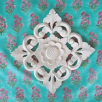 ブロックプリント生地【50cm単位】インド綿 片耳ボーダー付き 花柄A エメラルドグリーン×ピンク #19337-GR1【再入荷】