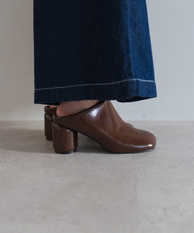スクエアトゥヒールシューズ