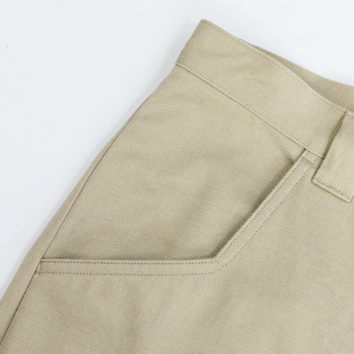 UNEEK BASEMNT - Discover independent style.