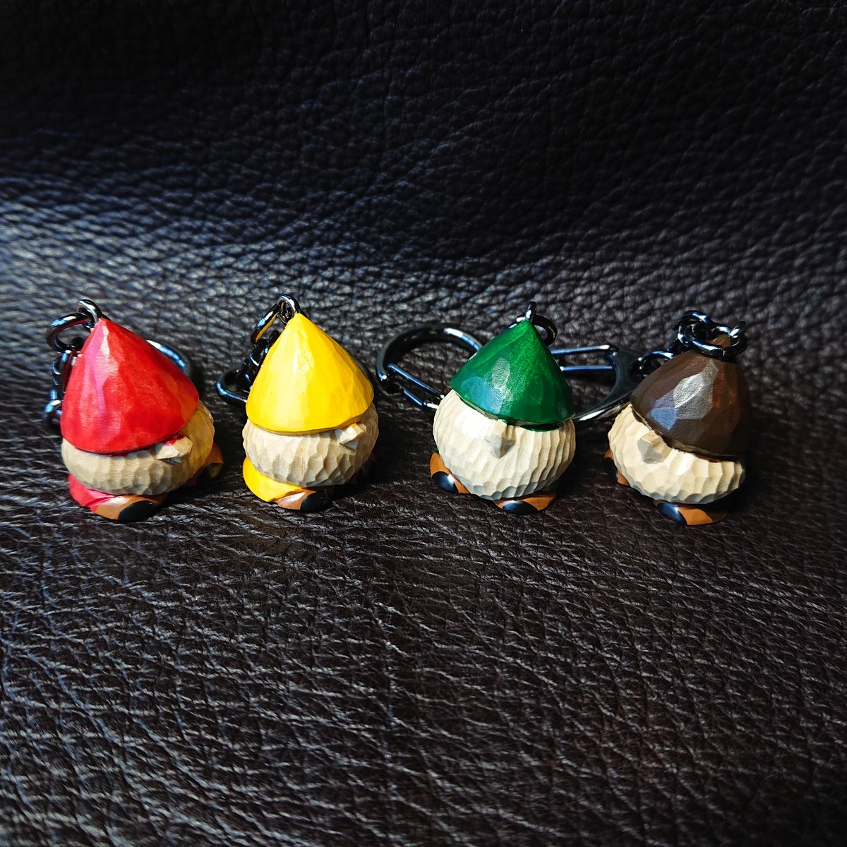コロポックル・ミニ キーホルダー（OR） | 木になる店 サンラマント