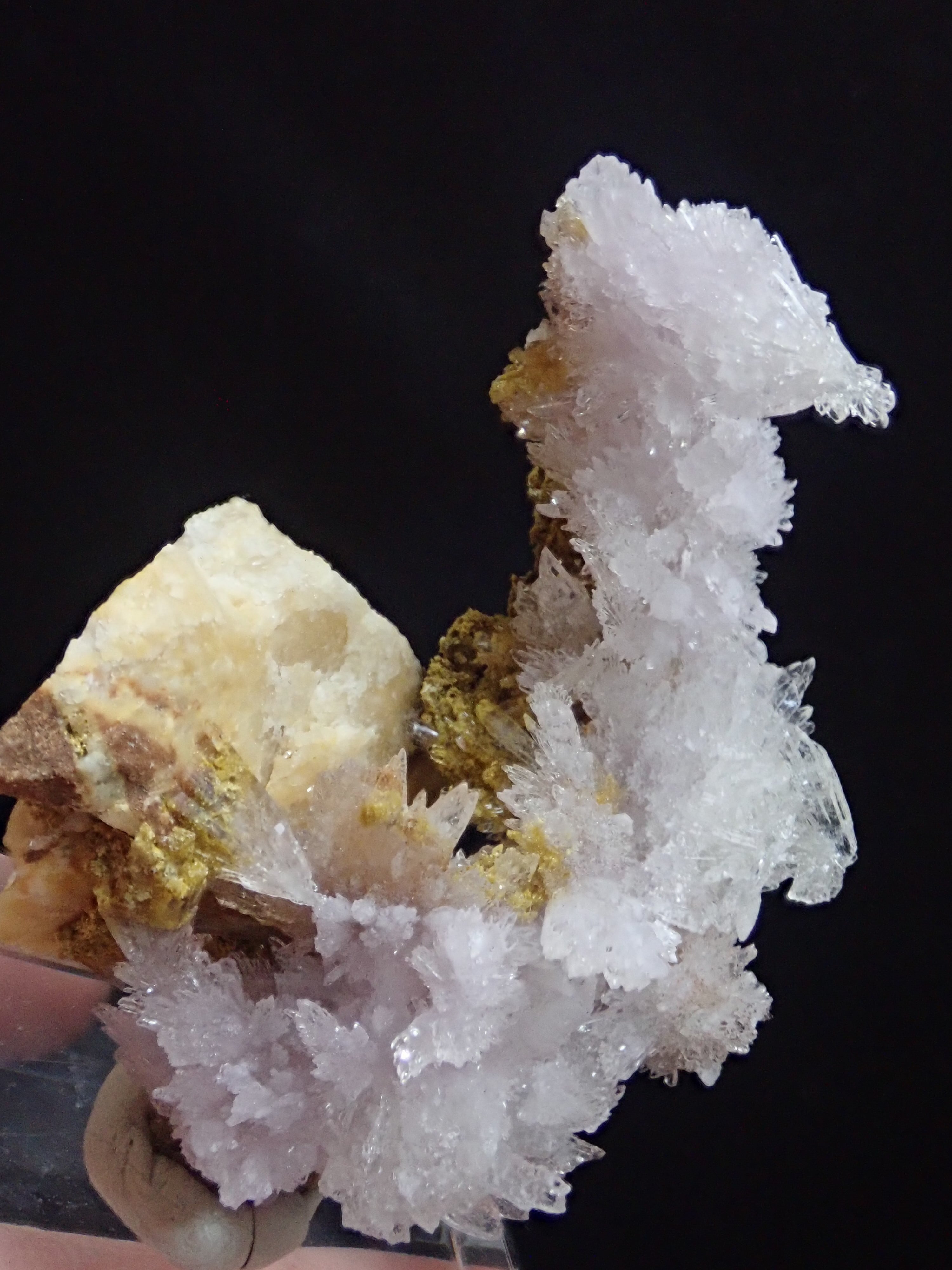 オコルス鉱山】ApitBody フローライト 蛍石 原石 標本 | 石処たっちゃん