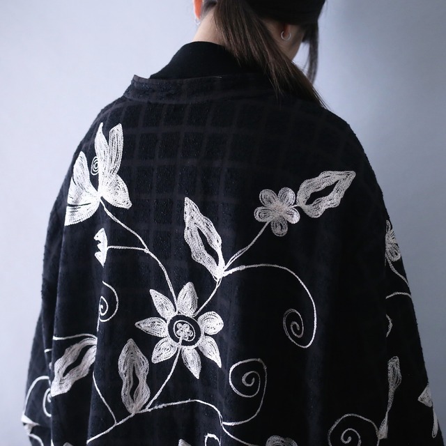 "刺繍×花" monotone coloring XXXX over silhouette jacket