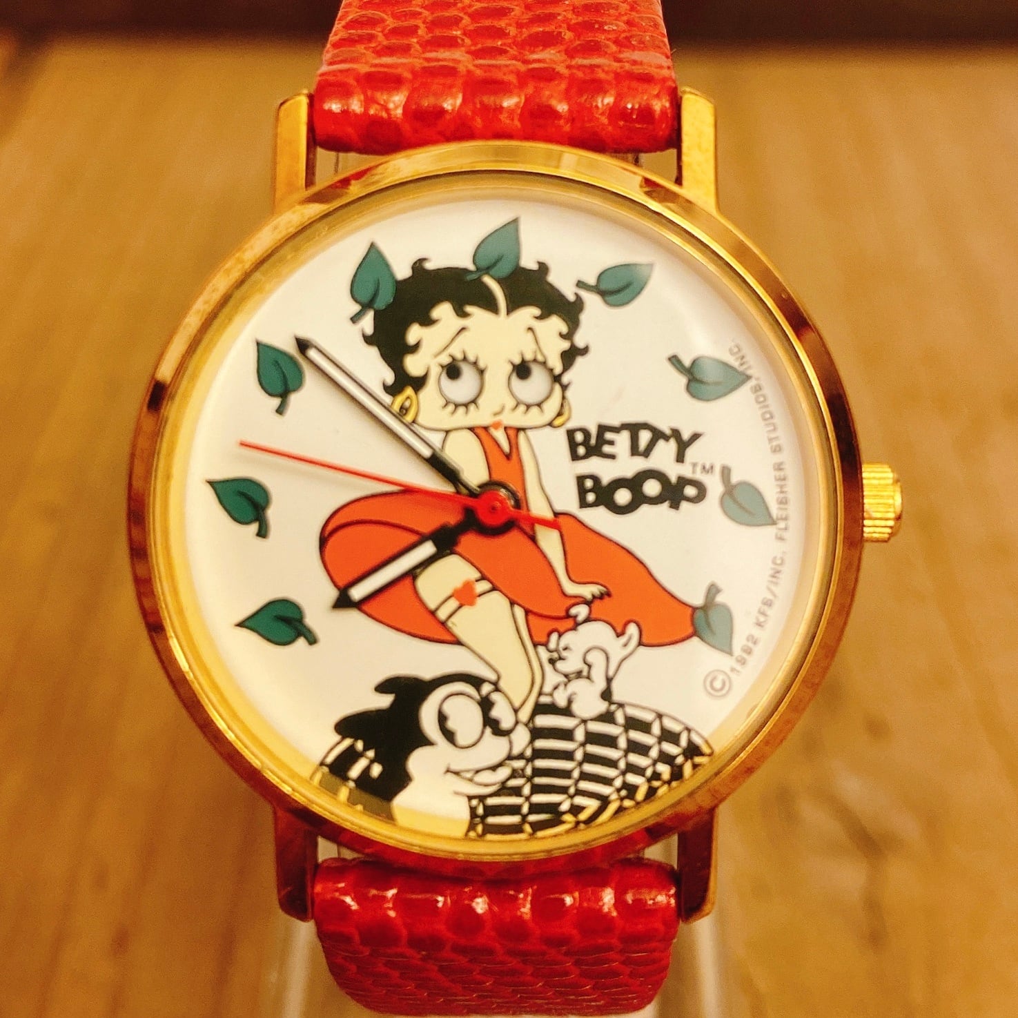 猫村の時計ビンテージ betty boop 腕時計