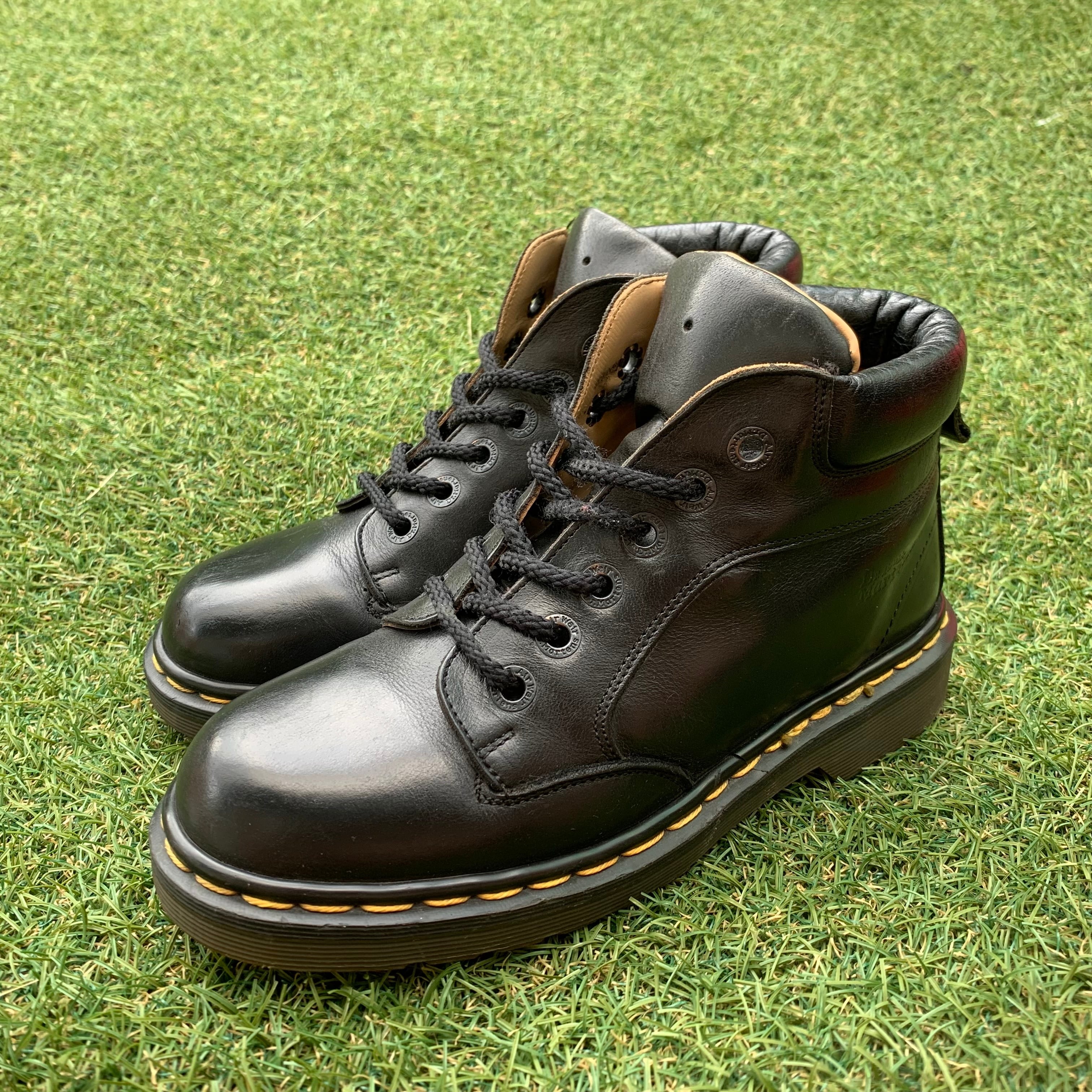 イングランド製！Dr.Martens ドクターマーチン 6ホールブーツ G122