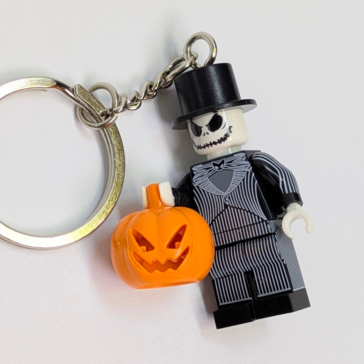 【 ブロックフィギュアキーホルダー 】 The Nightmare Before Christmas ( ナイトメアー・ビフォア・クリスマス ) / Jack Skellington ( ジャック・スケリントン ) Pumpkin Lantern ver.　〚アメリカン雑貨 アメトイ〛