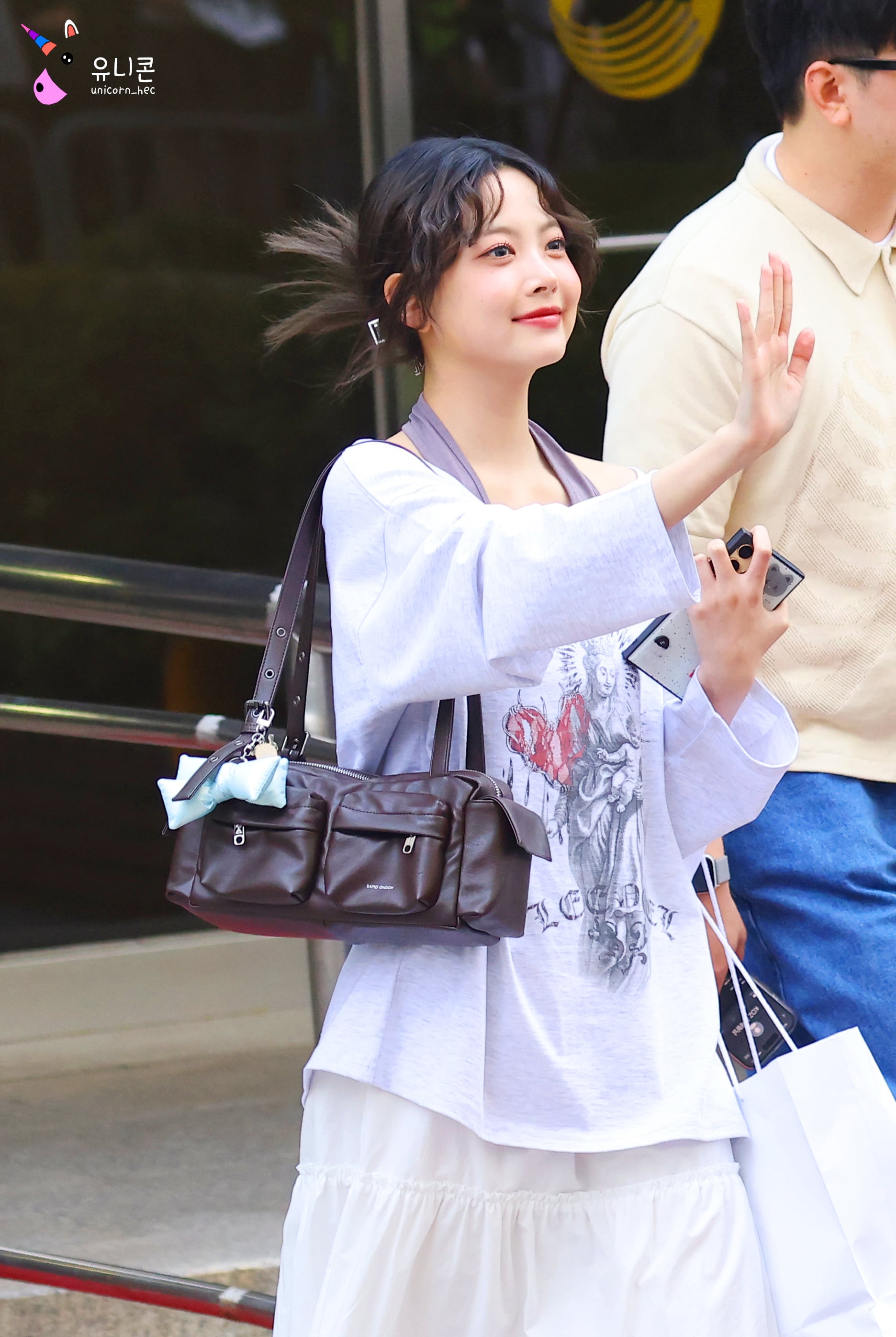 オーバーサイズバッグ LE SSERAFIM ウンチェ オーバーサイズバッグ LE SSERAFIM ウンチェ オーバーサイズバッグ LE