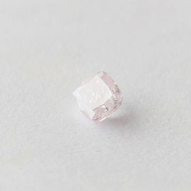 一点もの｜ペールピンクダイヤ Ptブレスレット｜ピンクを選ぶ、大人の理由。