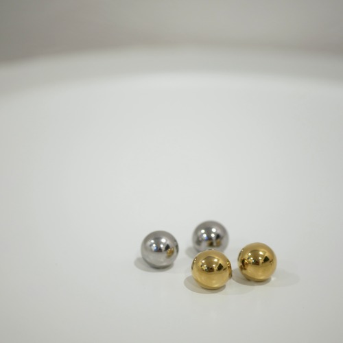 ビッグボールピアス　全2色