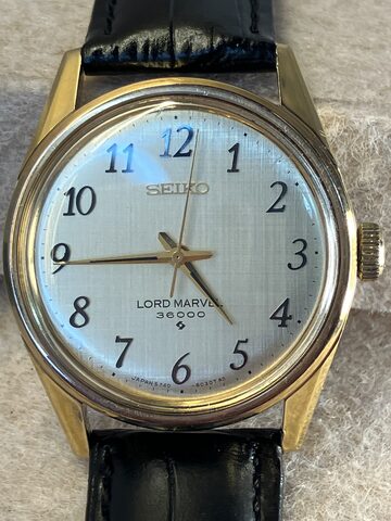 1969年12月製】SEIKO 5 ACTUS 7019-8010／自動巻き 白文字盤/年