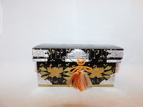 お雛様のお道具(長持) dressing box( No13)