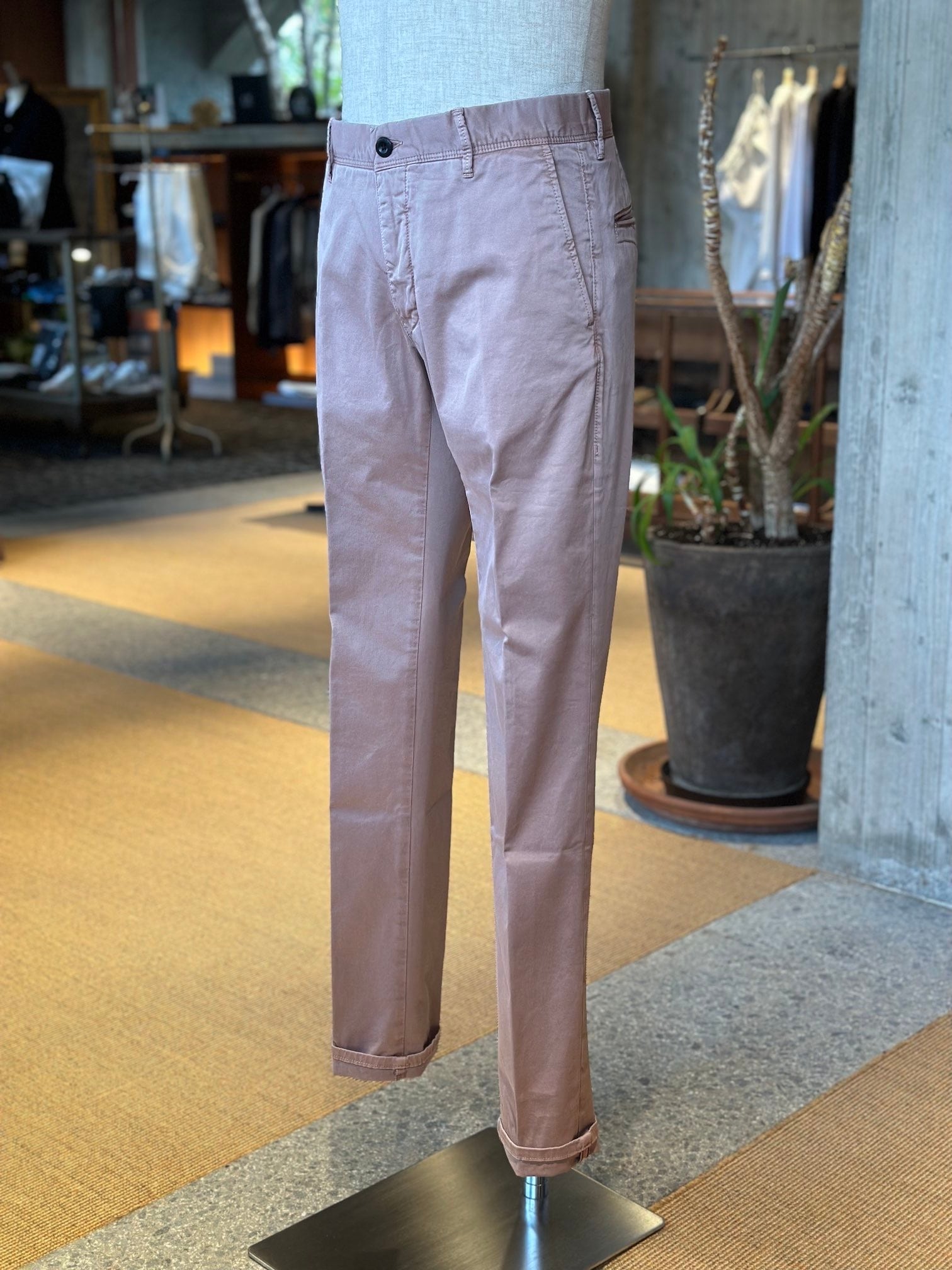 INCOTEX / ガーメントダイオーガニックコットンストレッチチノテーパードパンツ