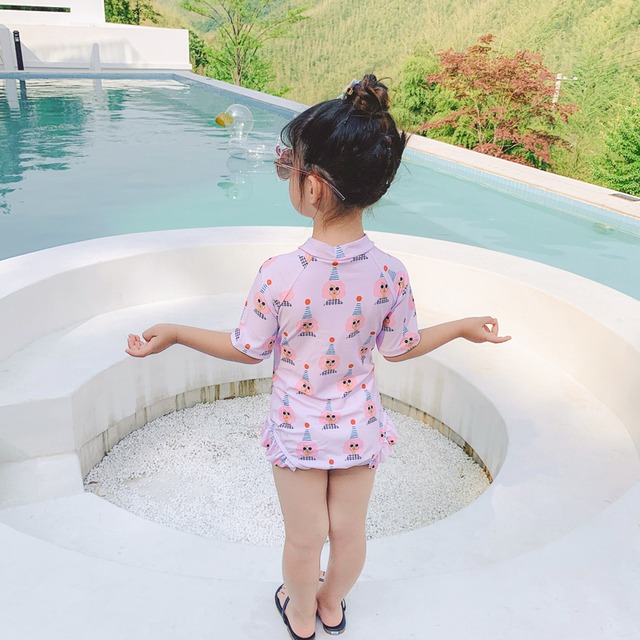 子供の水着女性のワンピース日焼け止め速乾性長袖かわいい赤ちゃんの赤ちゃんの王女の小 中 大水着 ロング 大人ガーリー スウィート キュート カジュアル Snsで話題 Kids男の子 Kids女の子 韓国ファッション 男の子ママ 女の子ママ 海外キッズファッション 親子コーデ 子供の水着女性のワンピース日焼け止め速乾性長袖かわいい赤ちゃんの赤ちゃんの王女の小 中 大水着 ロング 大人ガーリー スウィート キュート カジュアル Snsで話題 Kids男の子 Kids女の子 韓国ファッション 男の子ママ 女の子ママ 海外キッズファッション 親子コーデ