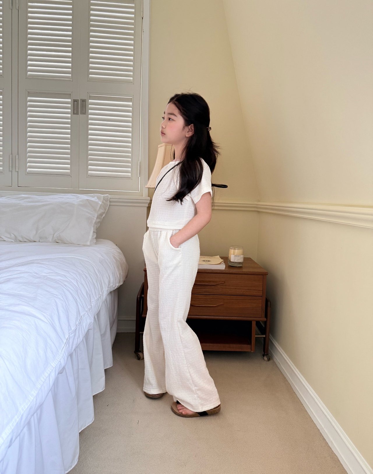 [COMMA] Pleated Slit Tee / [콤마] 플리츠트임티