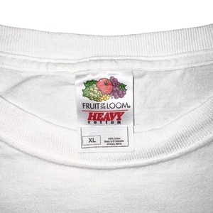 vintage early 00’s BANKSY art tee “ Flower Thrower”