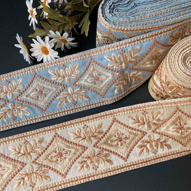 ダイヤと葉模様のインド刺繍リボン（50cm〜）