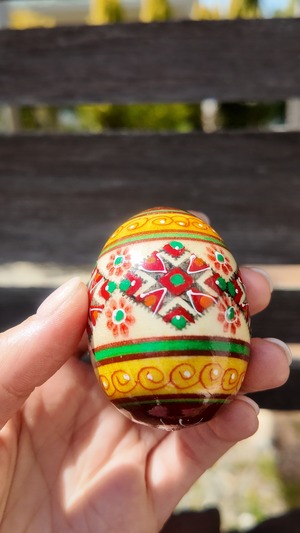 装飾用木製プィサンカ（イースターエッグ）with stand　コロミヤモデル