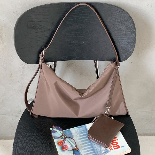 nylon shoulder bag with mini wallet L0591