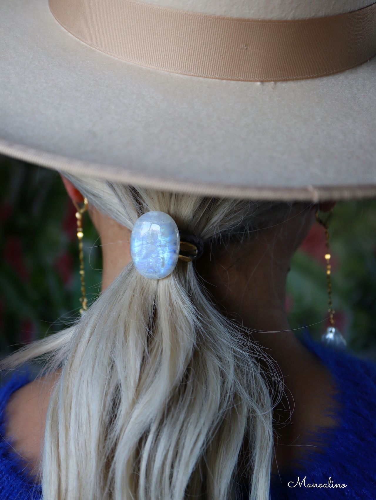AAArank Oval Rainbow moon stone hair accessory(AAAランク オーバルレインボームーンストーンヘアゴム)