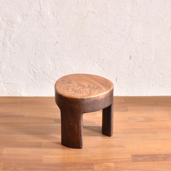 欅のスツール（花台） たまご型 【カタマリシリーズ】 | 家具工房のお
