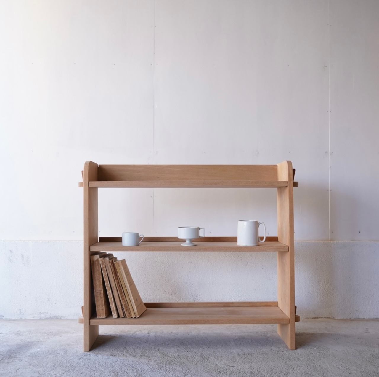 楔のオープンラック | Fitzroy Furniture