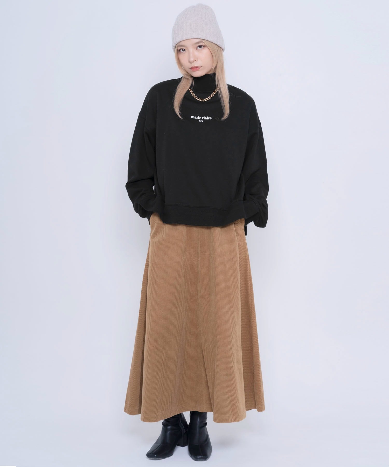 ユニセックス向けのブランドをメインにした、カジュアルな洋服や服飾