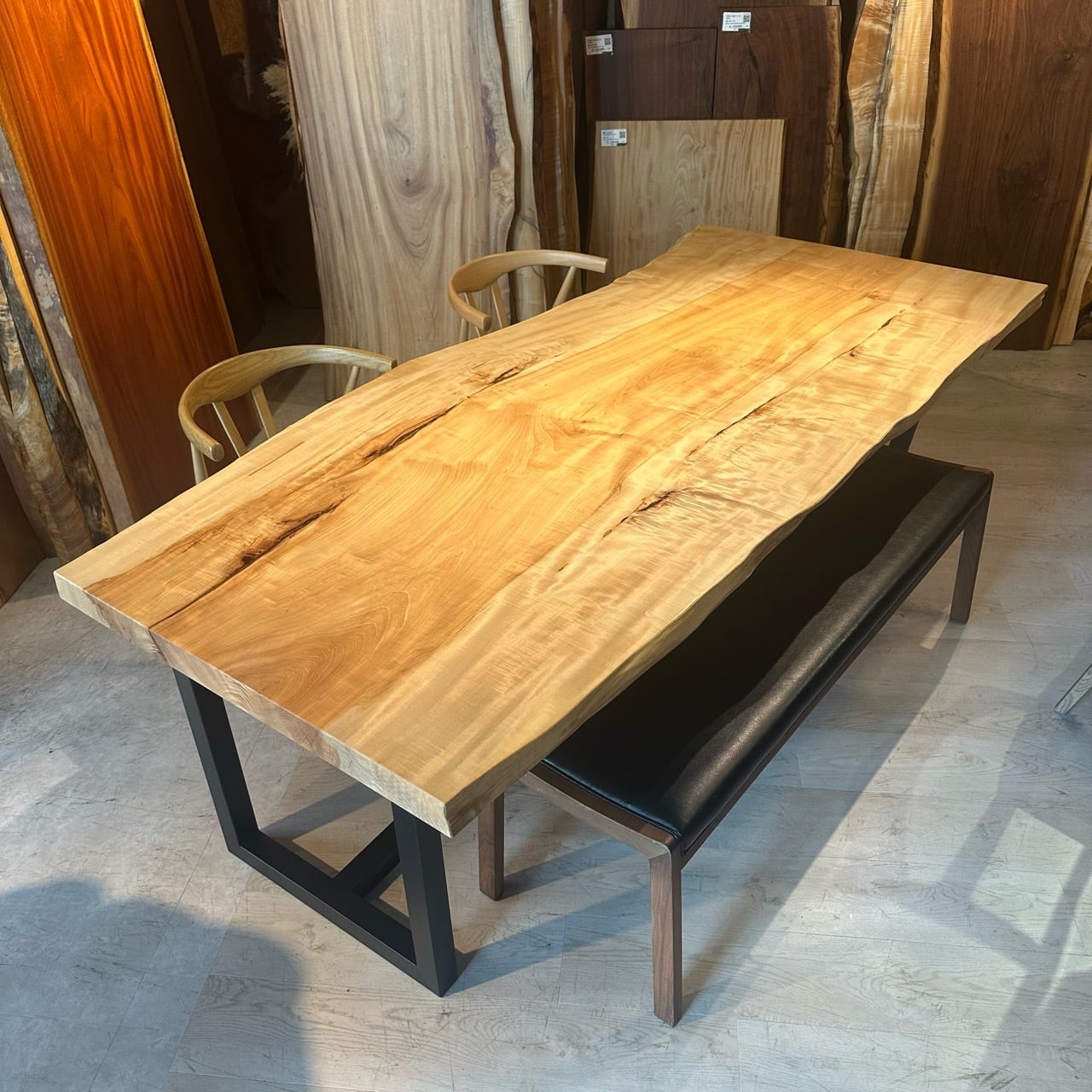 栃(トチ)_2200×1010-1040-860×60_青山店_テーブル天板/一枚板 252630 t001