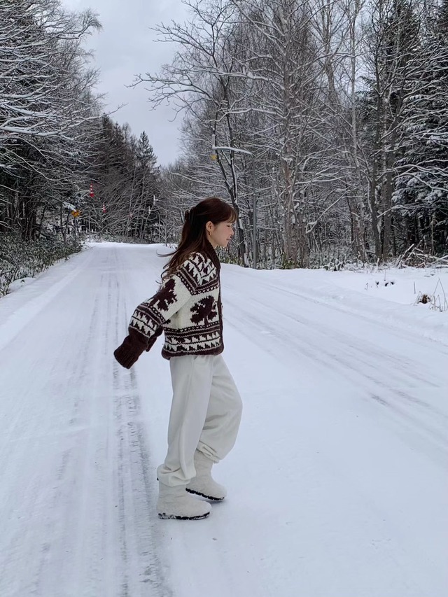 (OUNCE) handmade maple cowichan cardigan