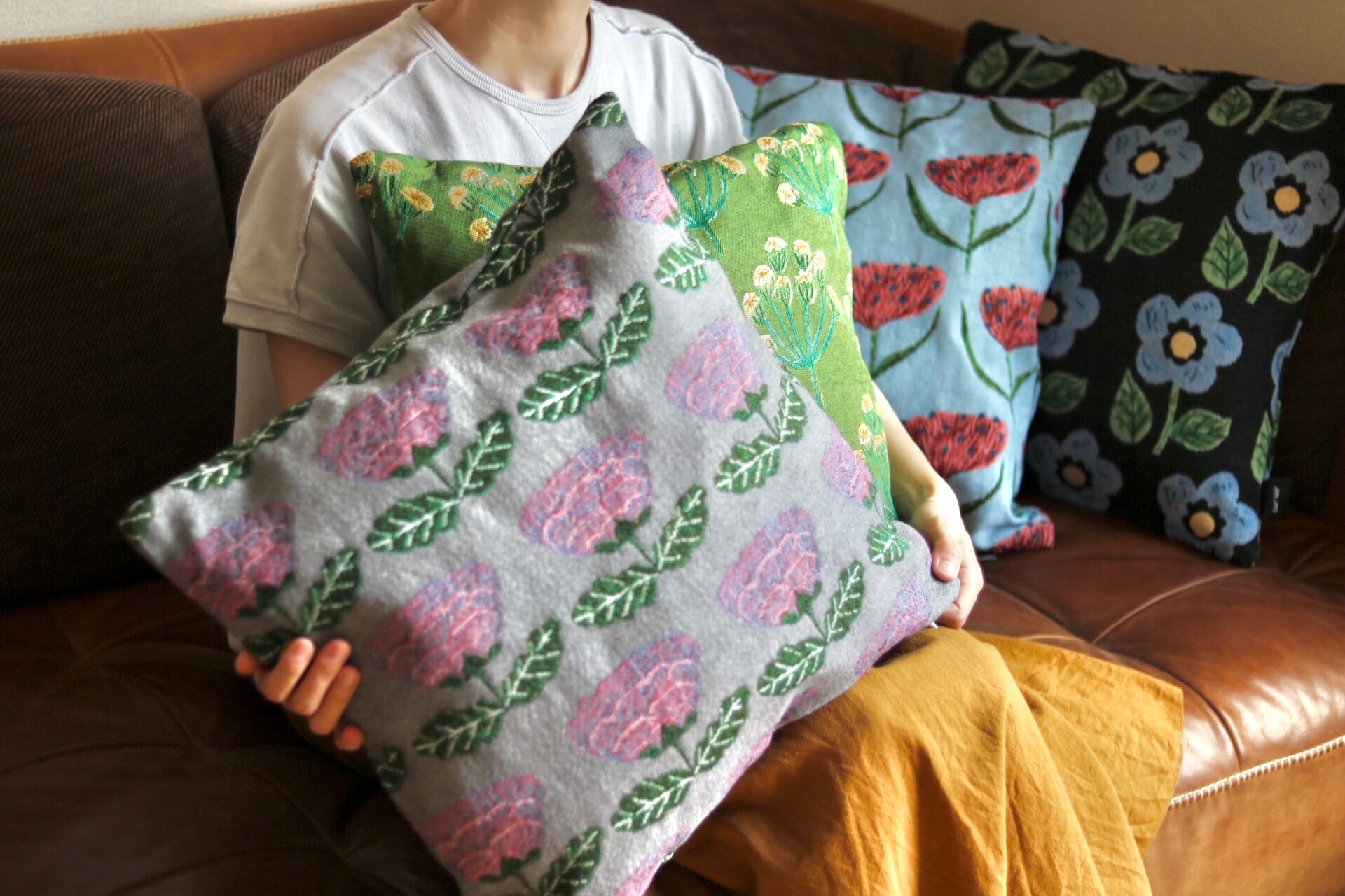 単品販売/受注生産 新品 松尾ミユキ クッションカバー ナデシコ 45