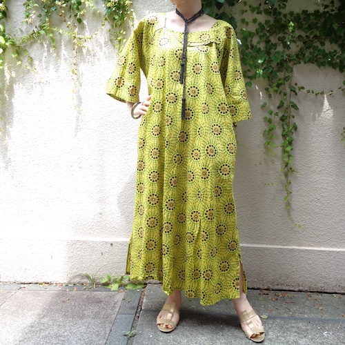 African batik sun pattern dress／アフリカンバティック 太陽柄 ドレス