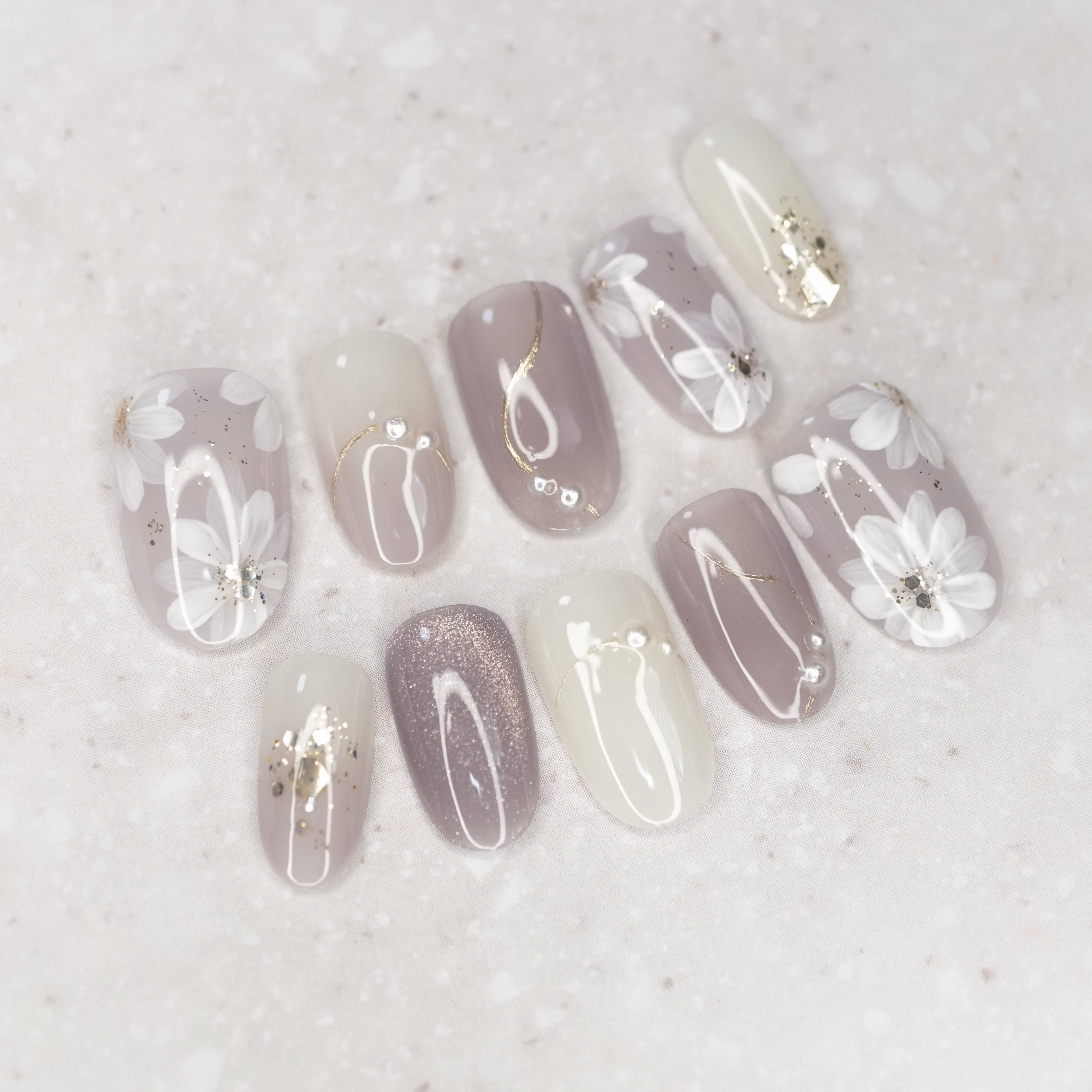 #582 ミディアム オーバル/XY151 繰り返し使えるネイルチップ