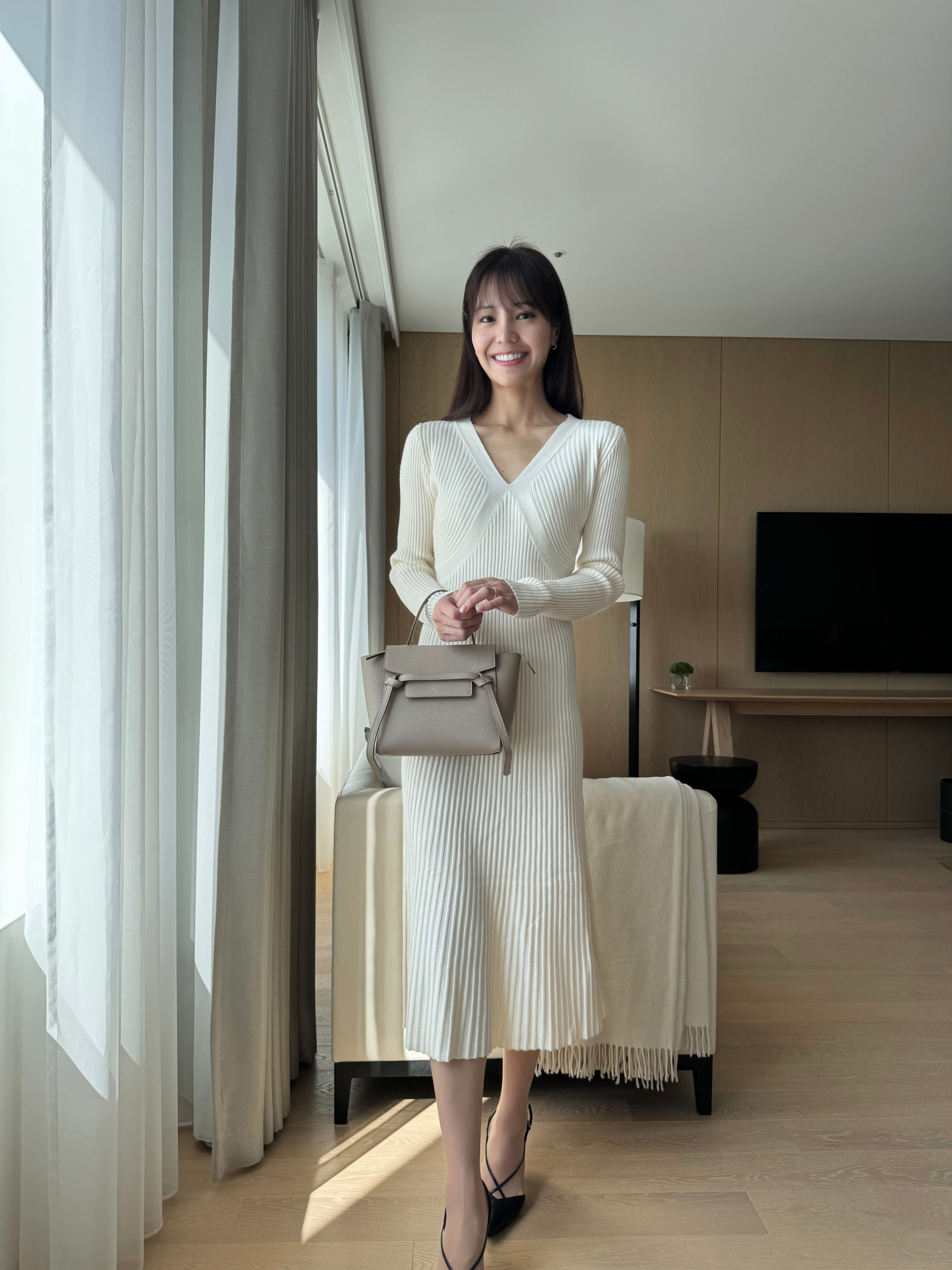 【新品未使用】プリーツプリーズ PLANET KNIT オフホワイト ニット Vネックニット プリーツワンピース WHITE | on off focus inc.