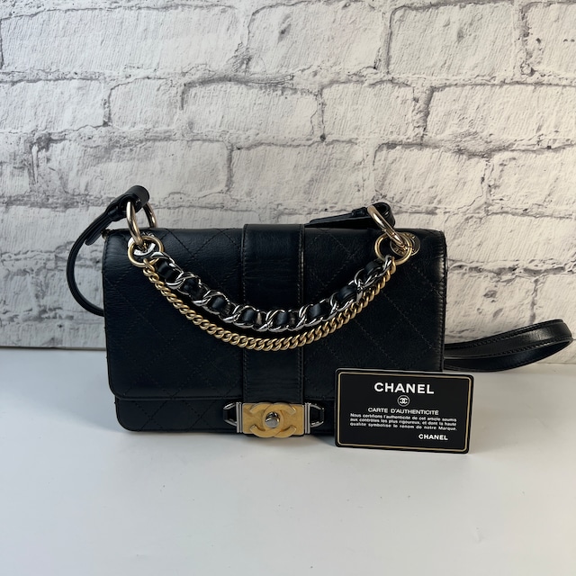 CHANEL シャネル マトラッセ ココマーク カーフスキン ショルダーバッグ ブラック A-8664
