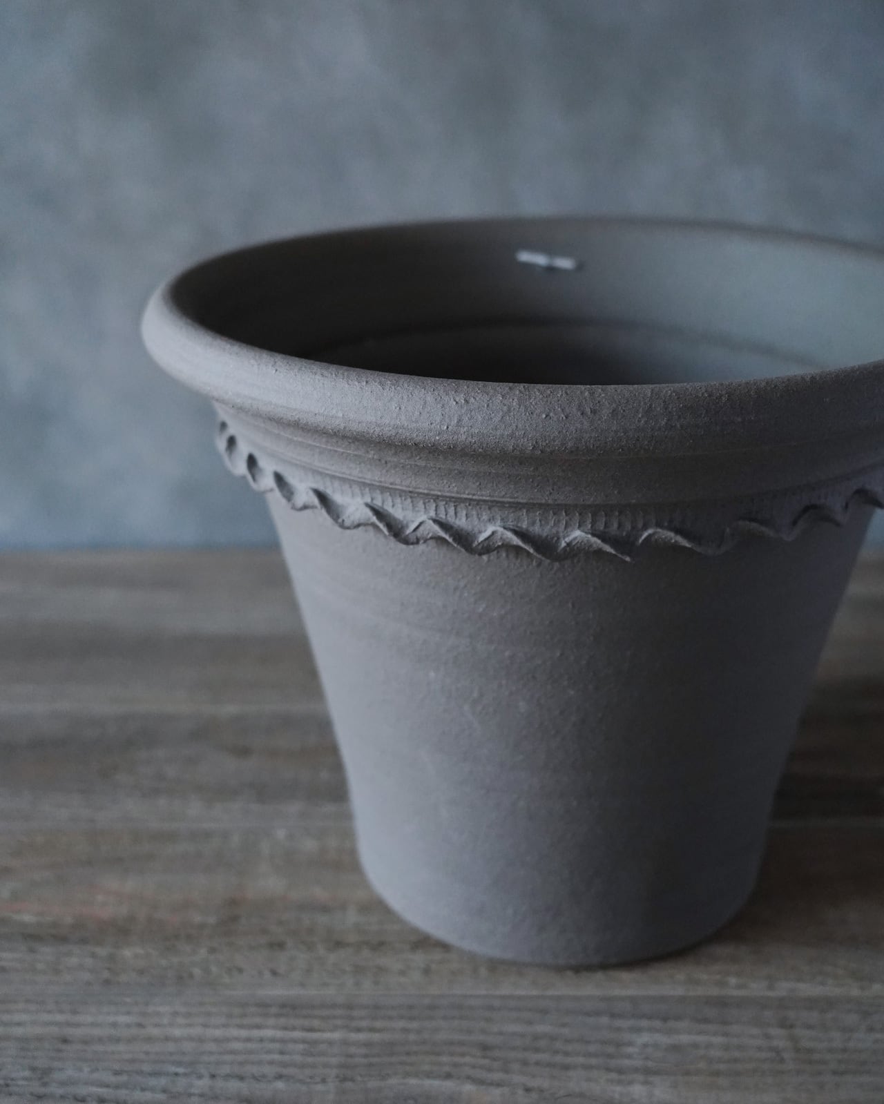 ウィッチフォード 【高級植木鉢】 ペイストリー L アッシュ φ29cm