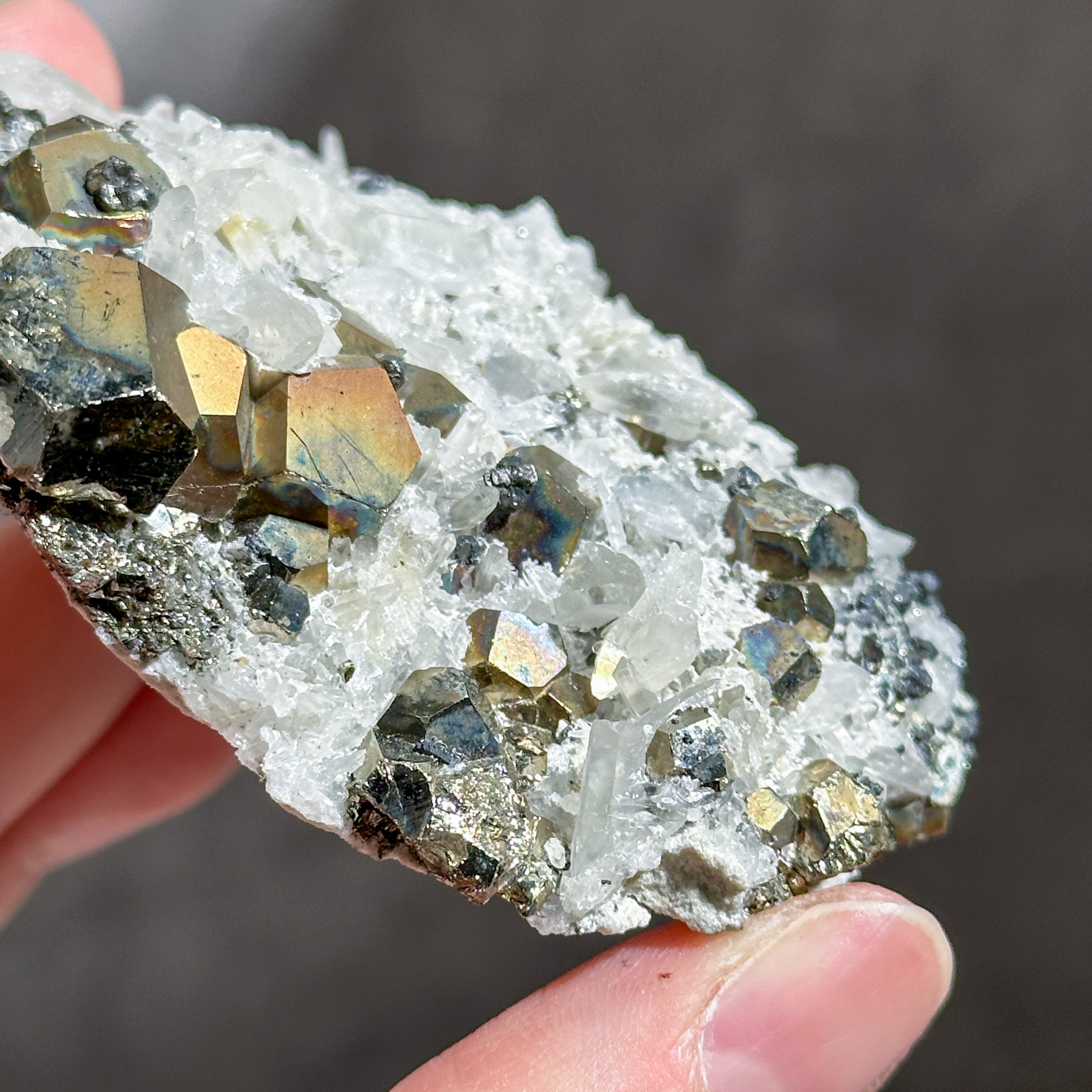 クリアクオーツwithパイライト 原石15◇Clear Quartz with Pyrite
