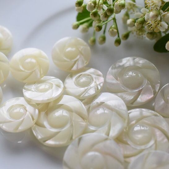 偏光アイボリーフラワー 15㎜