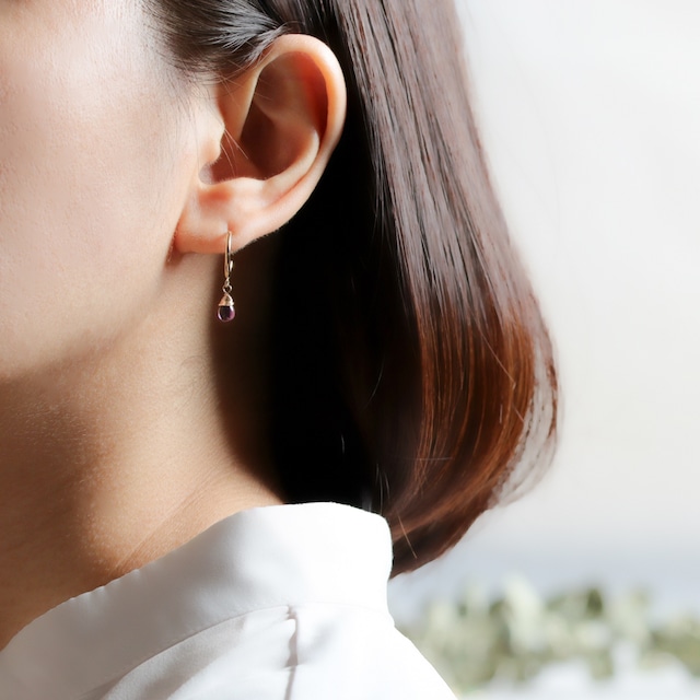 2月限定商品・ラッピング無料｜誕生石｜しっとり艶めくアメジストのフープ風ピアス｜14kgf